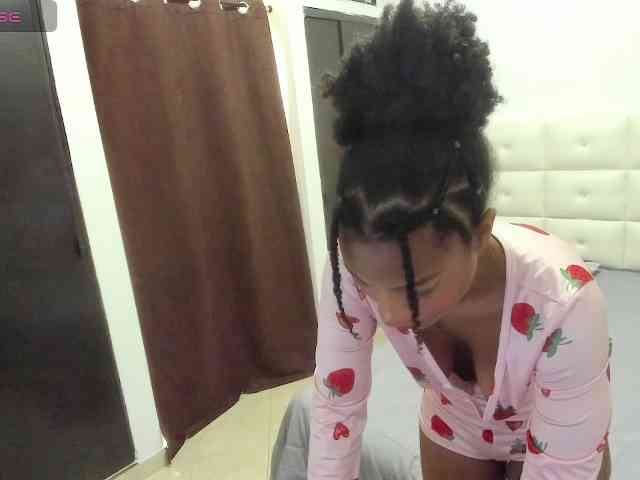 Lexxiiross webcam