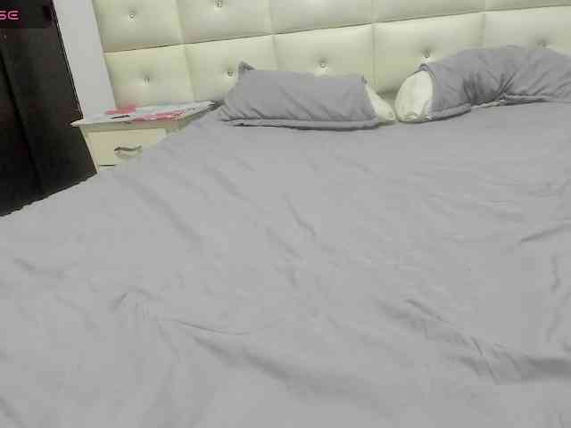 Lexxiiross webcam