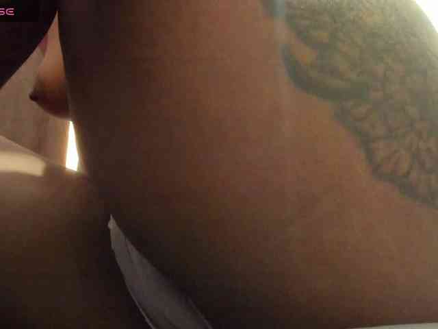 Lexxiiross webcam