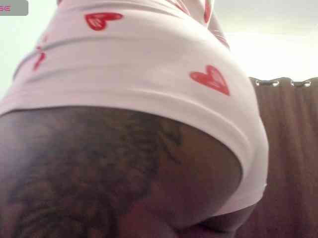 Lexxiiross webcam