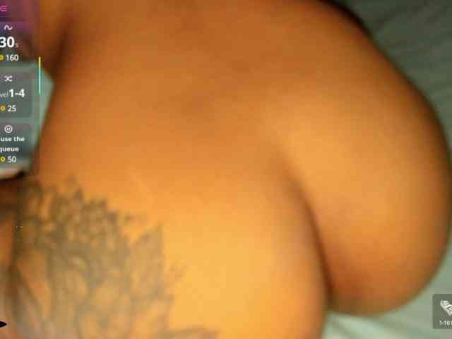 Lexxiiross webcam