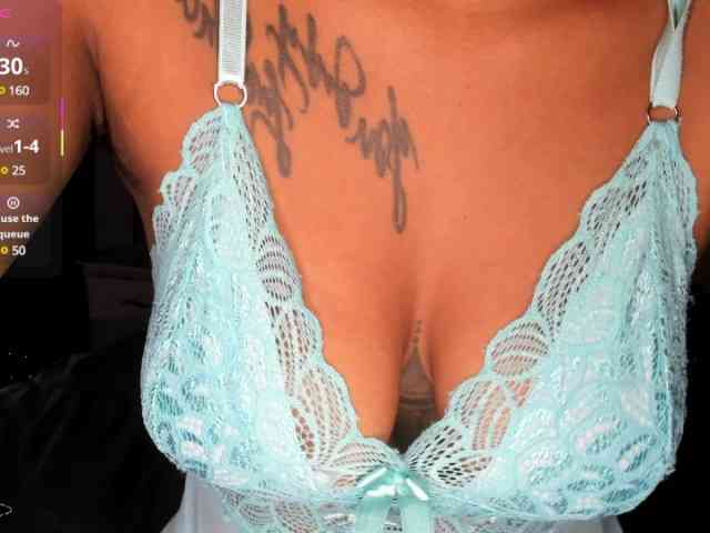 Lexxiiross webcam