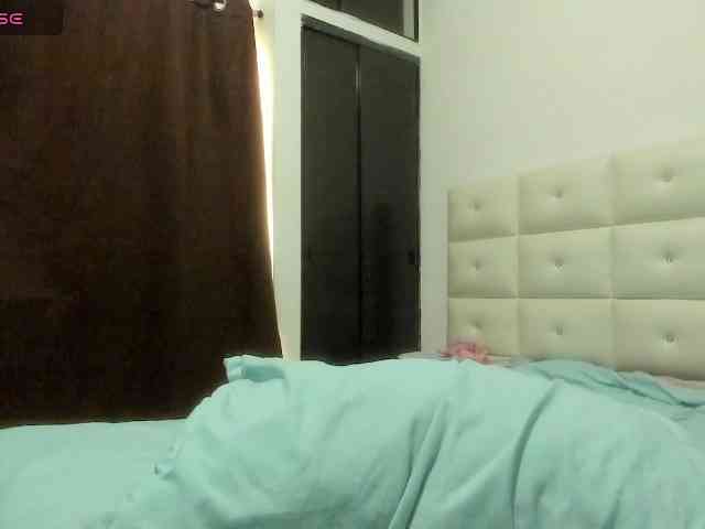 Lexxiiross webcam