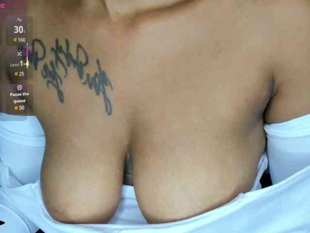 Lexxiiross webcam