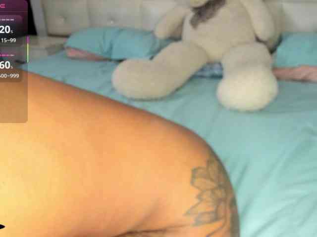 Lexxiiross webcam