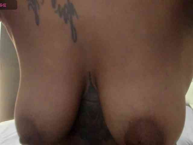 Lexxiiross webcam