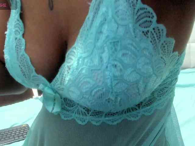 Lexxiiross webcam
