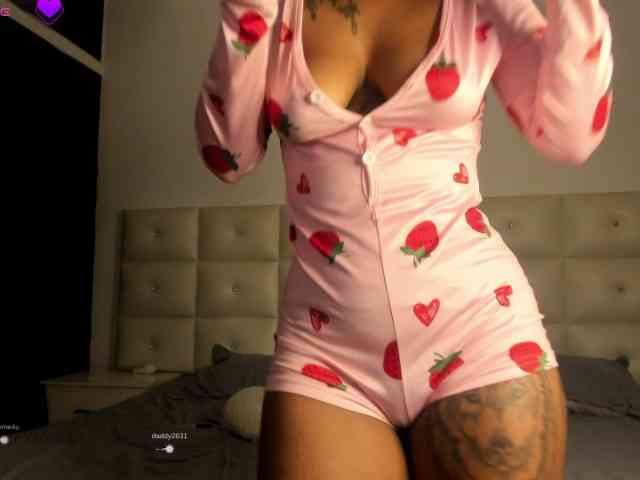 Lexxiiross webcam