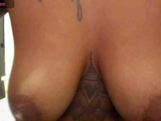 Lexxiiross webcam