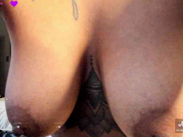 Lexxiiross webcam