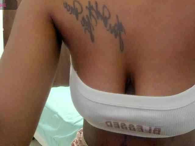 Lexxiiross webcam