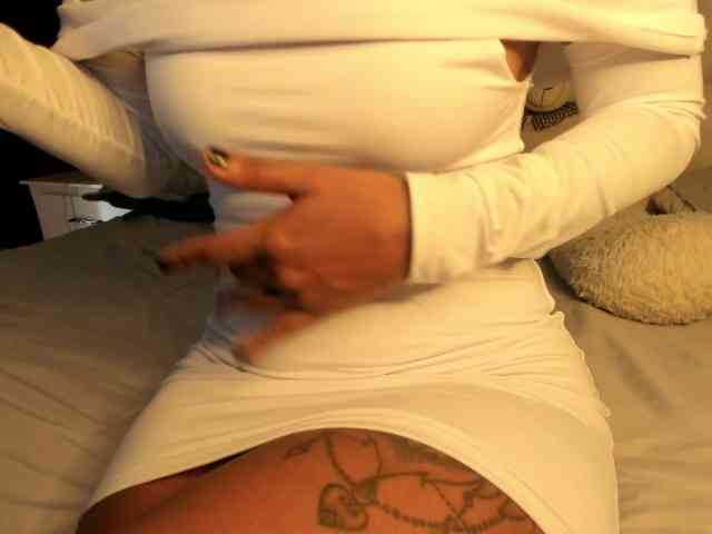 Lexxiiross webcam