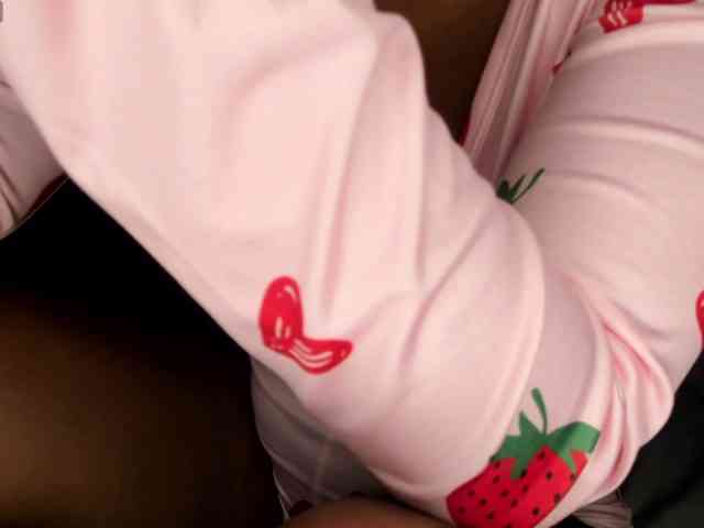 Lexxiiross webcam
