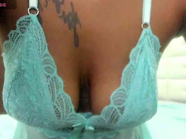 Lexxiiross webcam