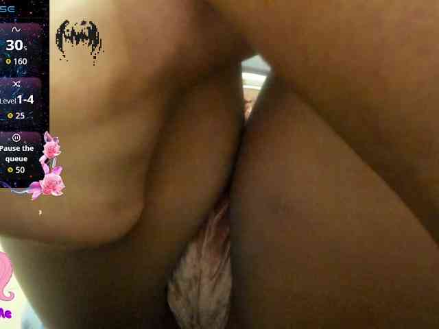 Lexxiiross webcam
