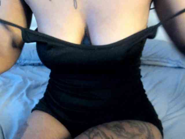 Lexxiiross webcam