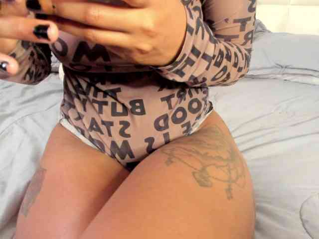 Lexxiiross webcam