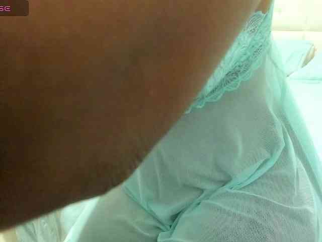 Lexxiiross webcam