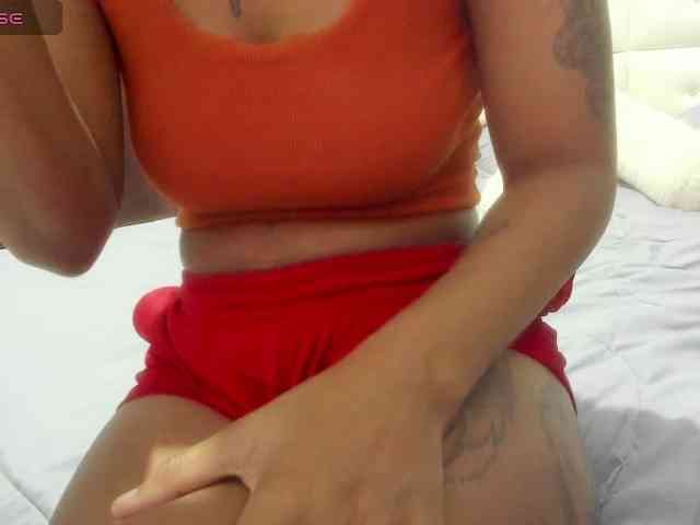 Lexxiiross webcam