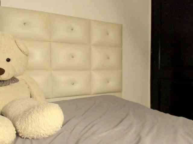 Lexxiiross webcam