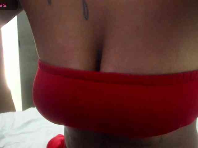 Lexxiiross webcam