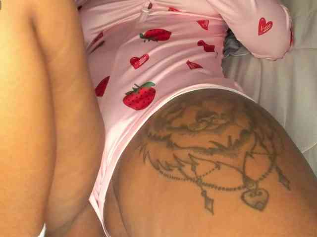 Lexxiiross webcam