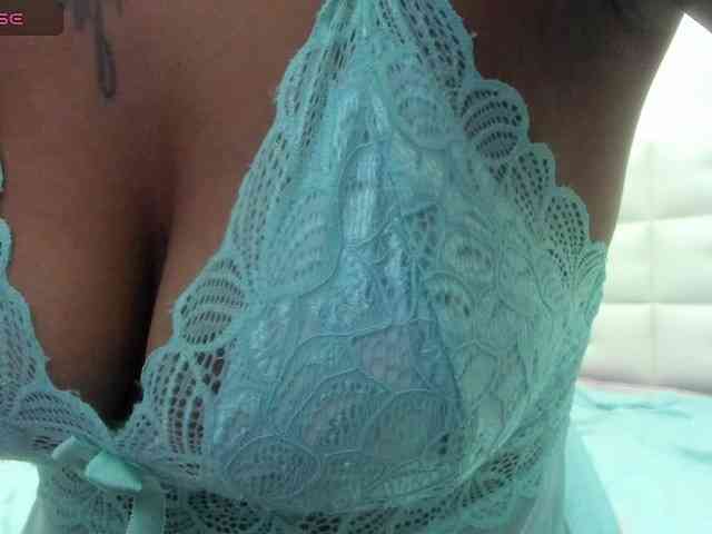 Lexxiiross webcam