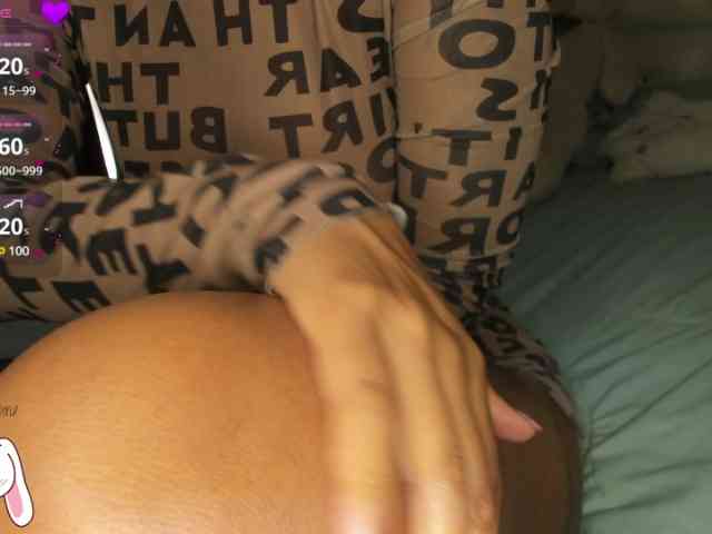 Lexxiiross webcam
