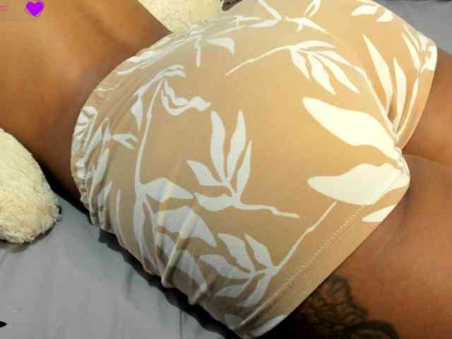 Lexxiiross webcam