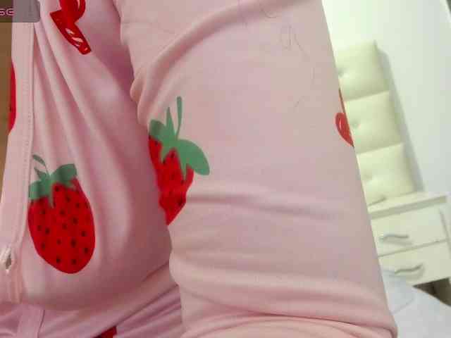 Lexxiiross webcam