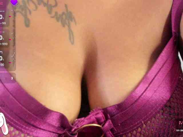 Lexxiiross webcam
