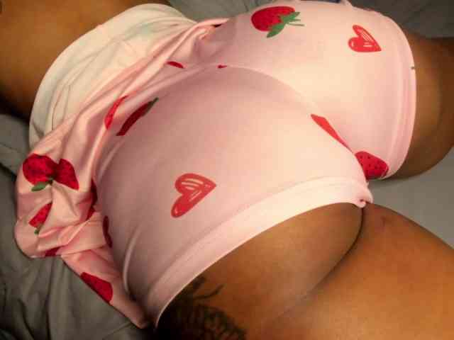 Lexxiiross webcam