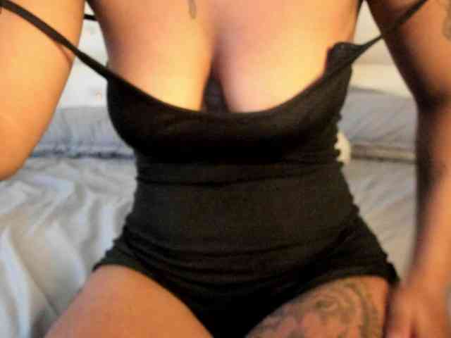Lexxiiross webcam