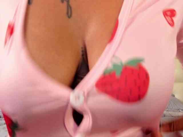 Lexxiiross webcam
