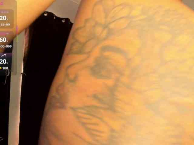 Lexxiiross webcam