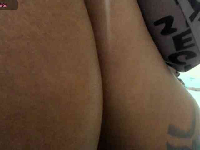 Lexxiiross webcam
