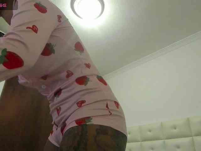 Lexxiiross webcam