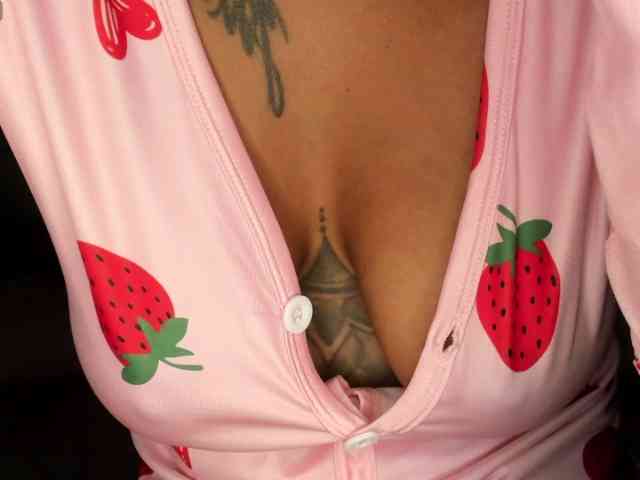 Lexxiiross webcam