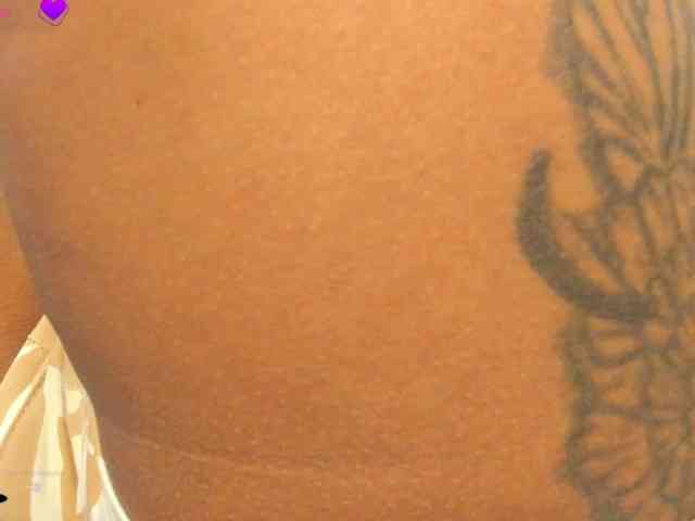 Lexxiiross webcam