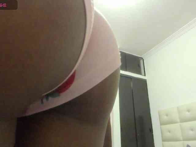Lexxiiross webcam