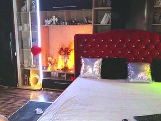 CandyBigbooty Porn Show