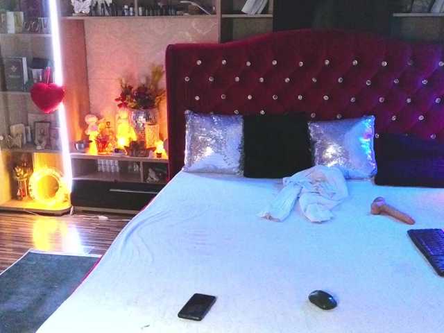 Preview of candybigbooty