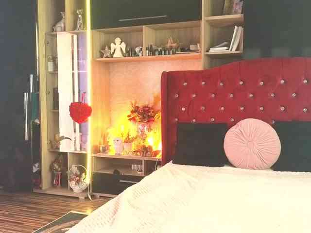 CandyBigbooty webcam