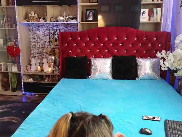 sex live cam CandyBigbooty
