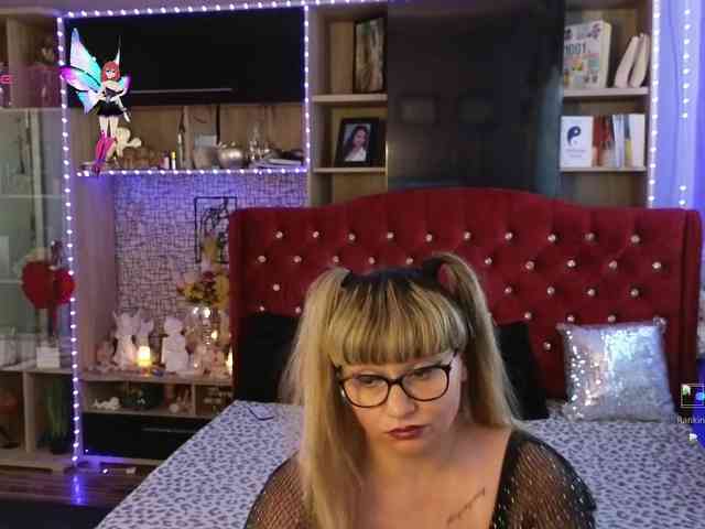 CandyBigbooty webcam