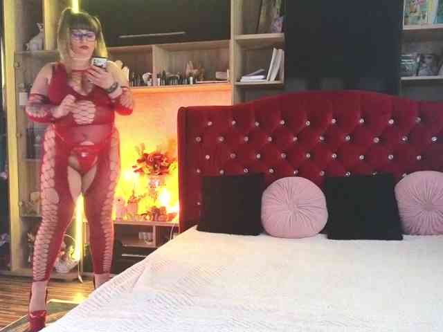 CandyBigbooty webcam