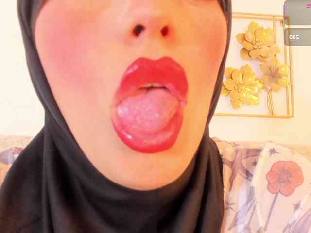 striptease web cam Kalaa-