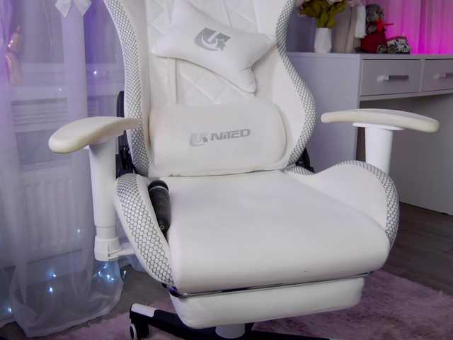 my--Polina's BongaCams show and profile