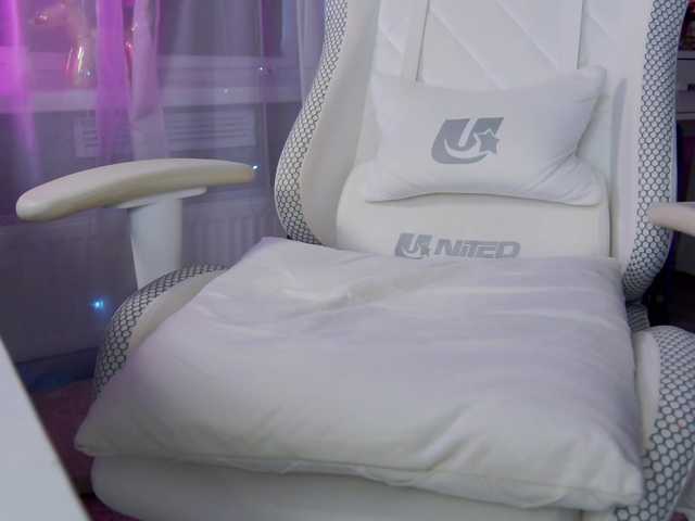 my--Polina's BongaCams show and profile