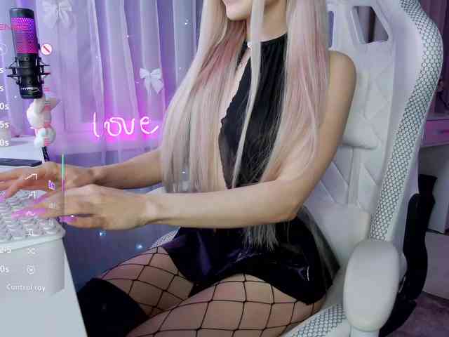 WhyBaby_ webcam
